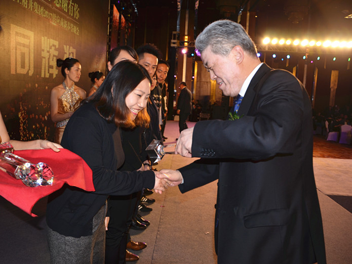 ballbet������(�й�)����ɭ����