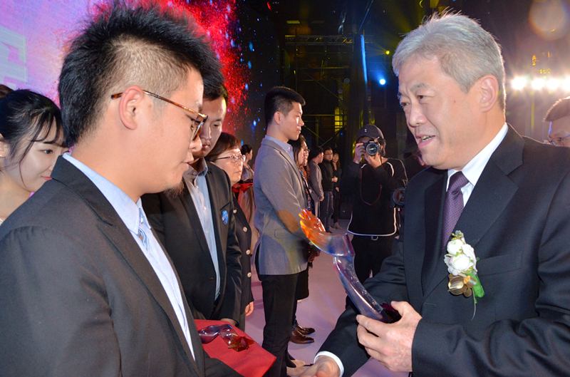 ballbet������(�й�)����ɭ����