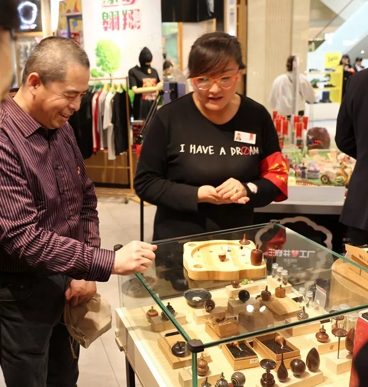 ballbet������(�й�)����ɭ����