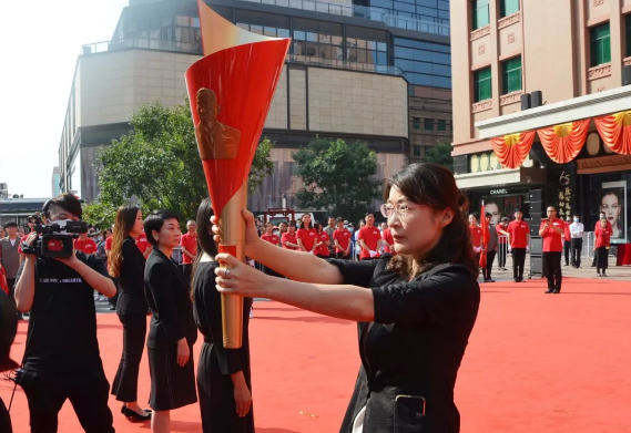 ballbet������(�й�)����ɭ����