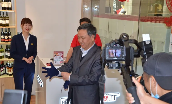 ballbet������(�й�)����ɭ����