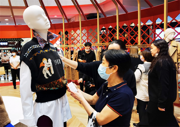 ballbet������(�й�)����ɭ����