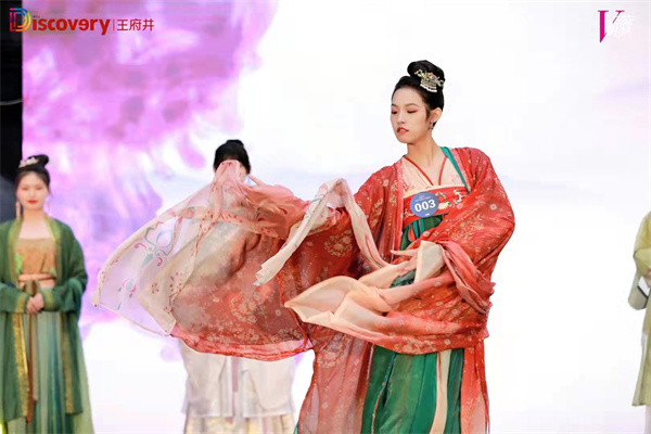 ballbet������(�й�)����ɭ����