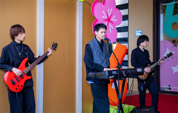 ballbet������(�й�)����ɭ����