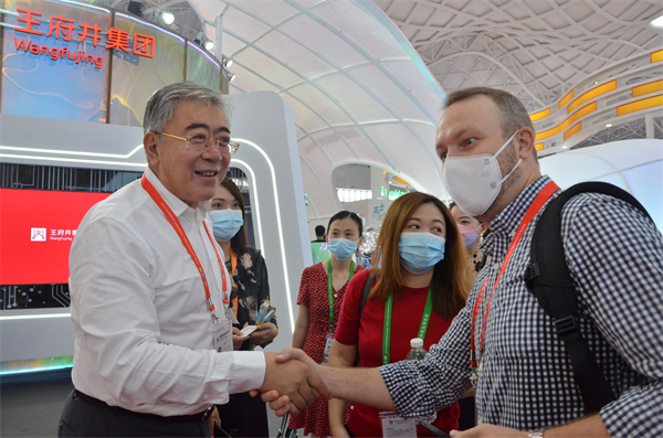 ballbet������(�й�)����ɭ����